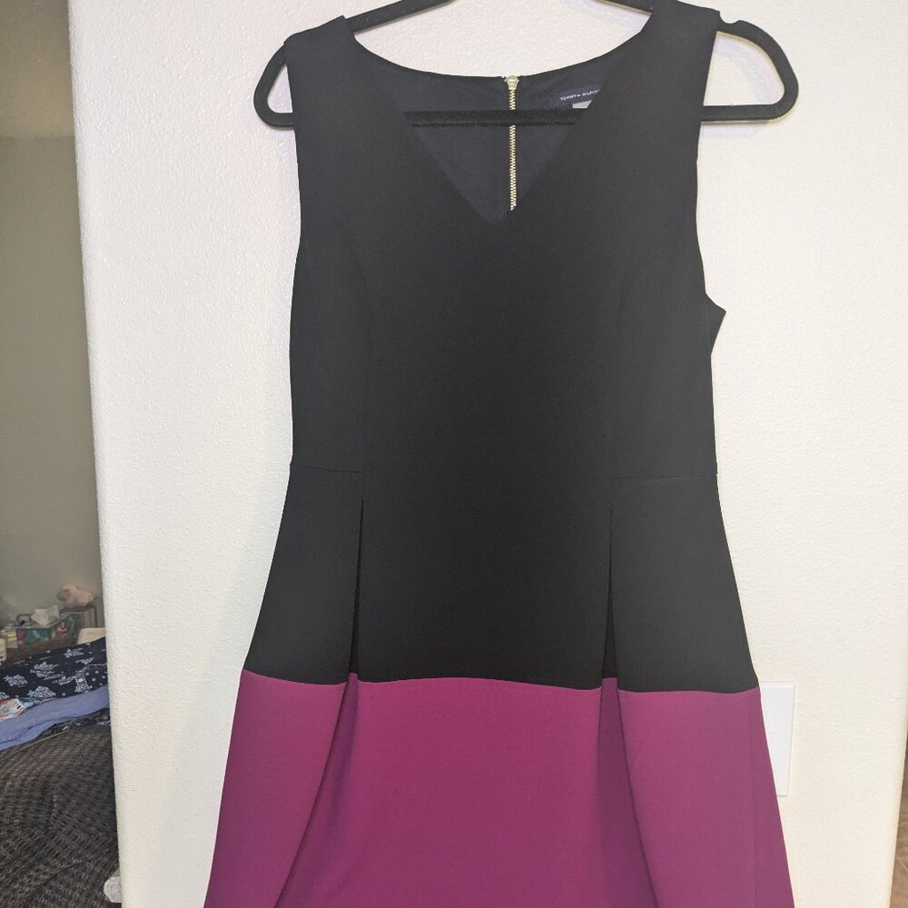 Tommy Hilfiger NWOT Women's size 10 Magenta&Black Knee Length Cocktail Dress